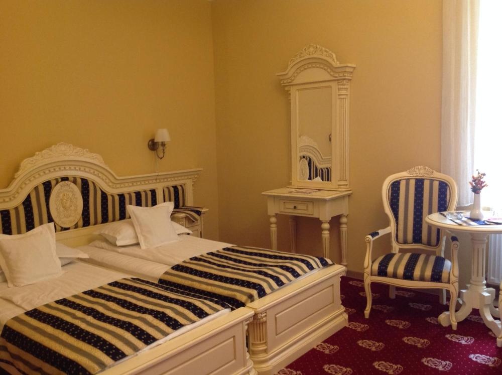 Economy Double Room at Hotel Astoria, photo 2