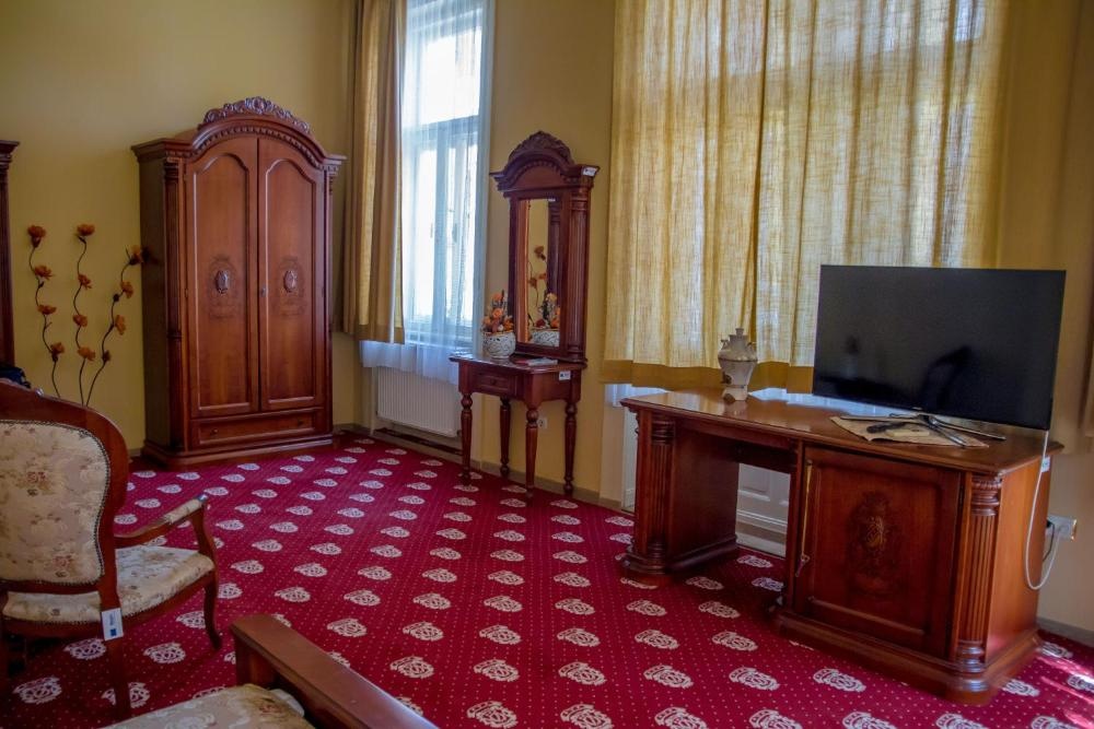 Standard Double Room at Hotel Astoria, photo 3